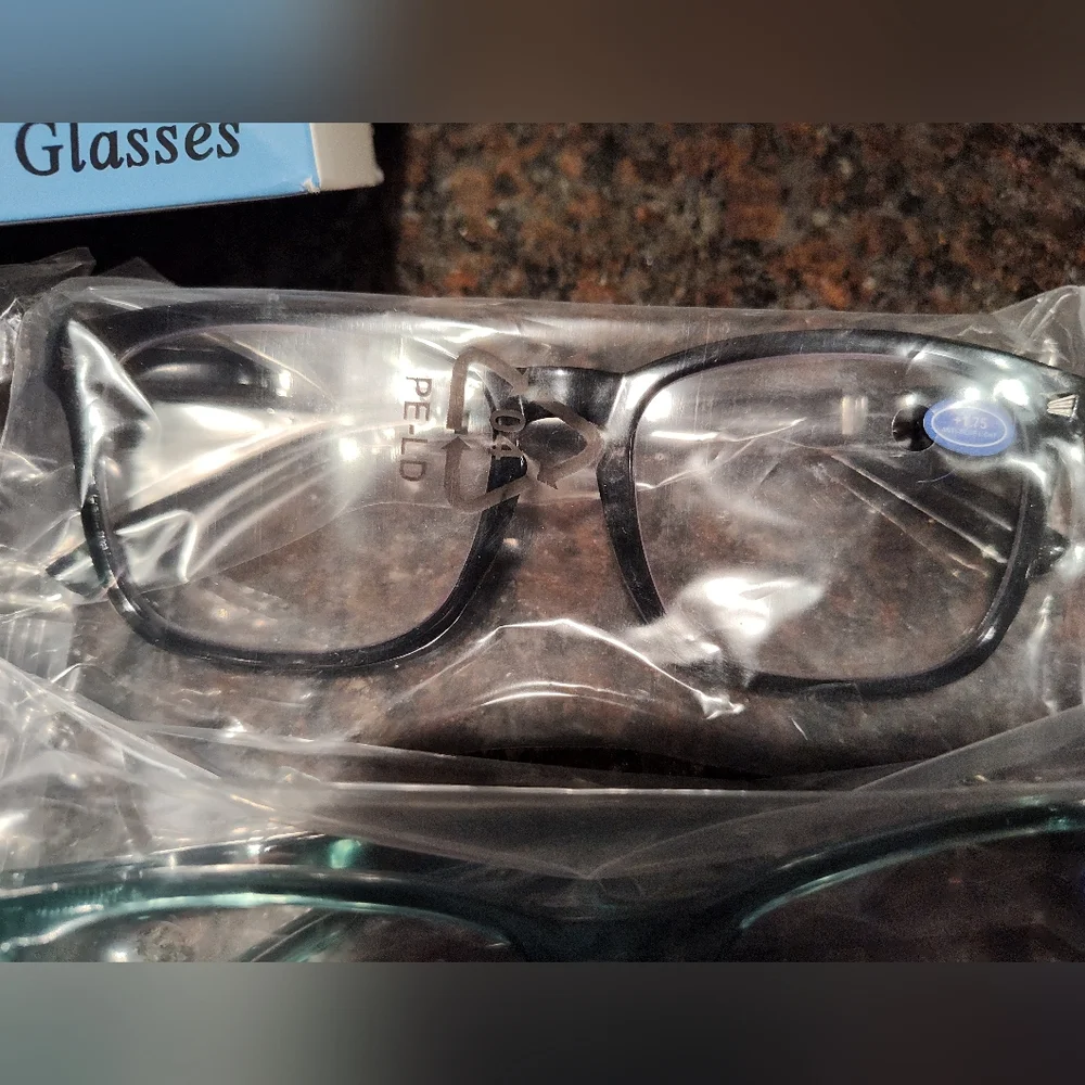 Henotin 1.75 Blue Light Blocking Reading Glasses, Spring Hinge - Picture 4 of 7